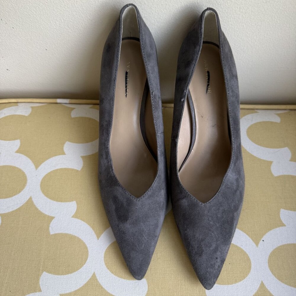 Ann Taylor Gray Suede Heels, size 8M, 3.5" heel - Picture 4 of 14